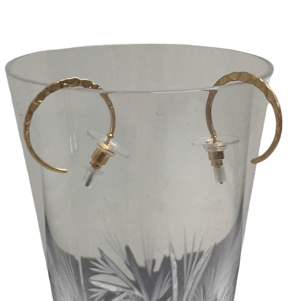 Small gold hoops